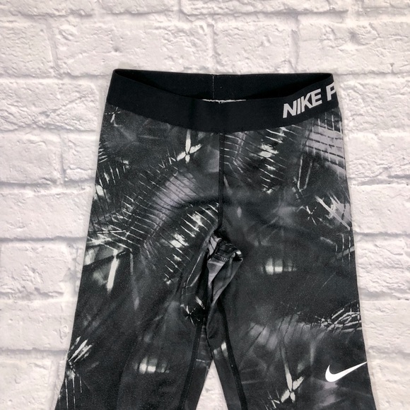 Nike Pro Leggings Black & Gray Size Small Fitted Stretchy - Picture 3 of 11